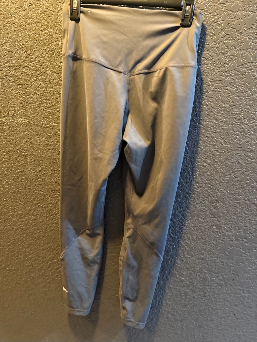 Nike Gray Womenβs Athletic 7/8 Leggings